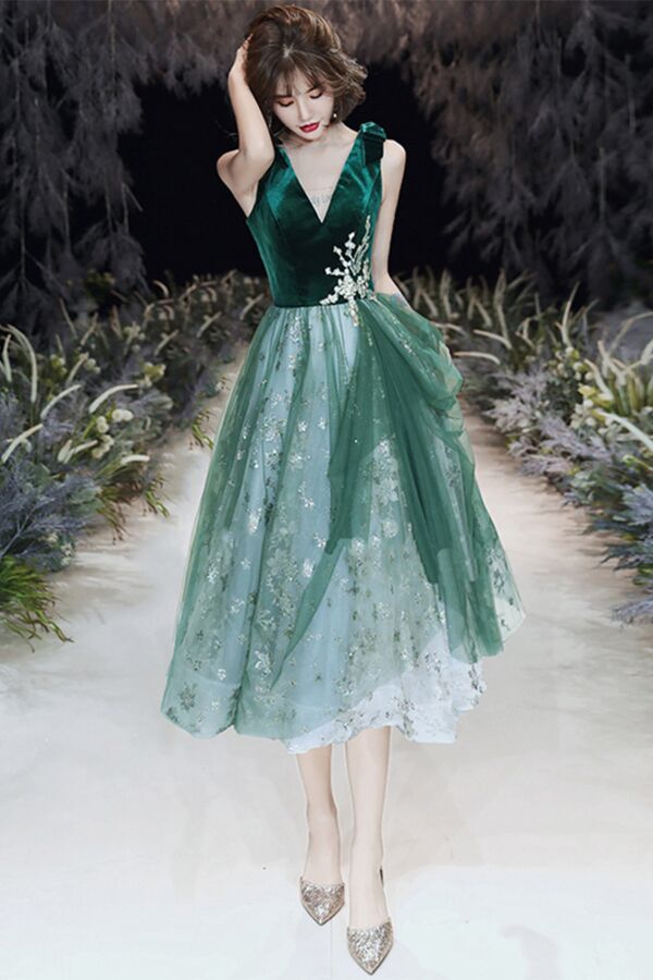 Emerald Forest Velvet V-Neck Tulle Midi Dress