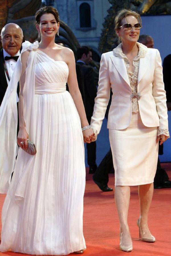 Anne Hathaway White One-shoulder Chiffon Evening Prom Dress Venice Film Festival