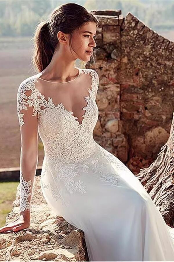 Lace Illusion Neckline Ball Gown with Long Train for Formal Events