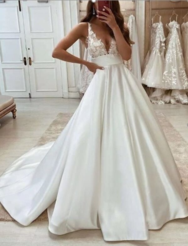 Lace V-Neck Ball Gown with Long Train for Formal Events