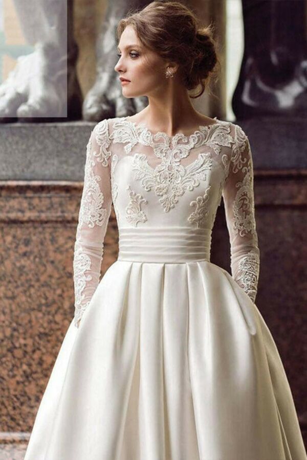 Lace-Top Long-Sleeve Ball Gown with Full Skirt for Formal Events