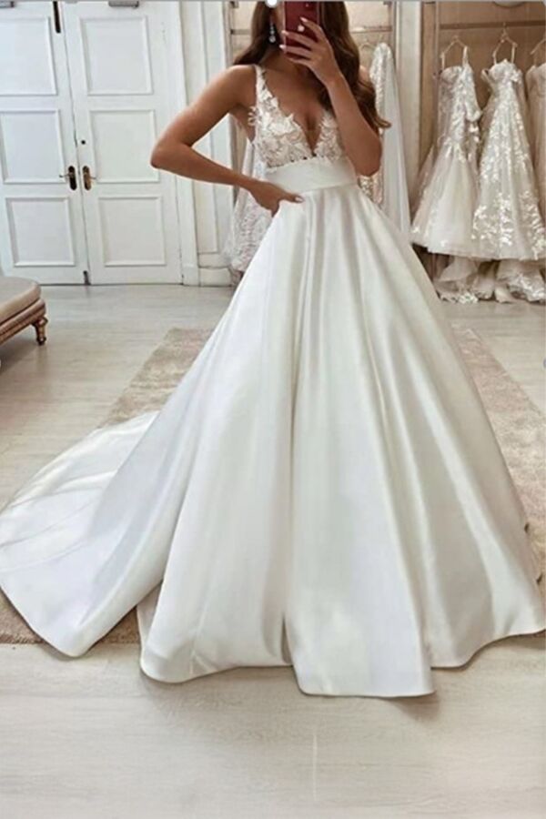 Lace V-Neck Gown Long Train for Formal Events
