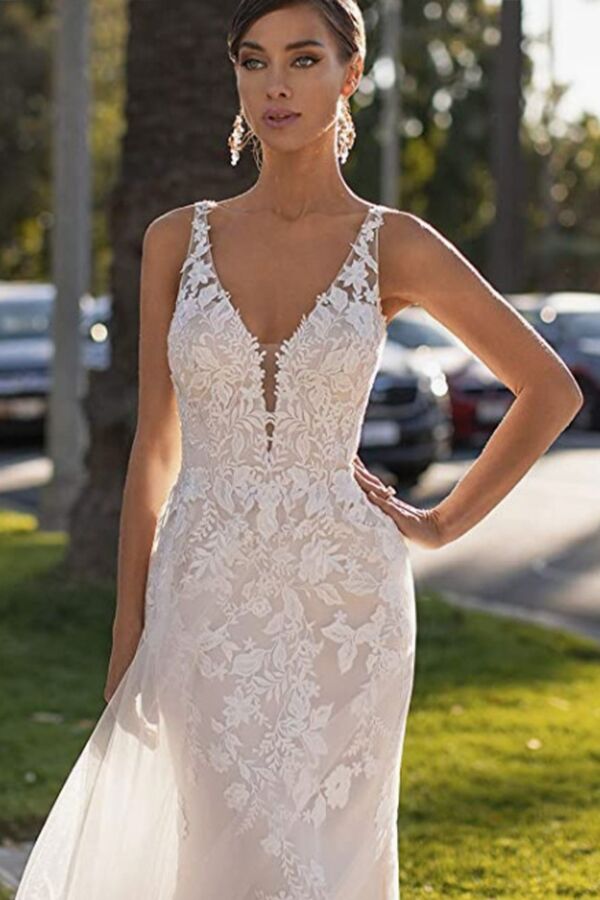 Lace Illusion Back Mermaid Gown Long Train for Formal Events