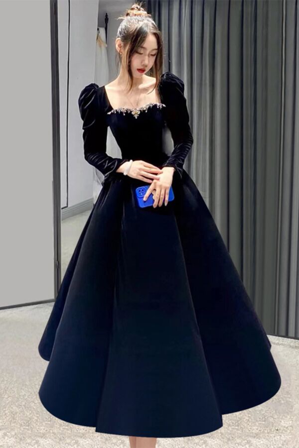 Burgundy Velvet Puff Sleeve Gown with Beaded Neckline – Perfect for Winter Galas and Formal Event