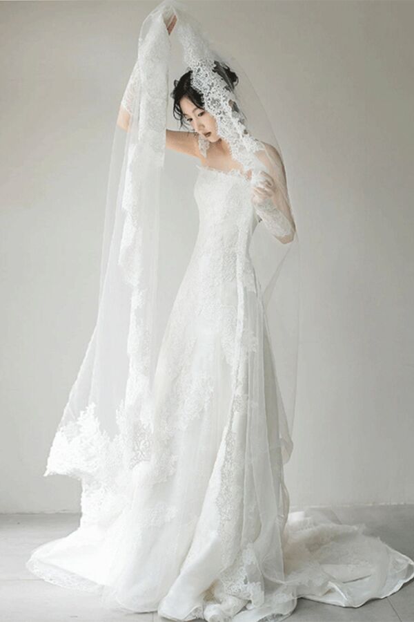 Celestial Lace – Strapless A-Line Bridal Gown with Scalloped Veil