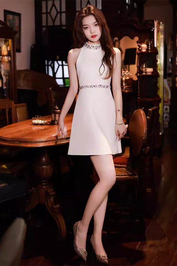 Sleek White Halter Mini Dress with Rhinestone Embellishments – Perfect for Cocktail Parties