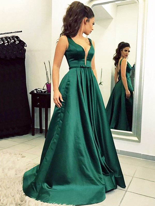 Emerald Enchantment Dark Green Satin Celebrity Formal Prom Dress Plunging V Neck A Line Sweep Train