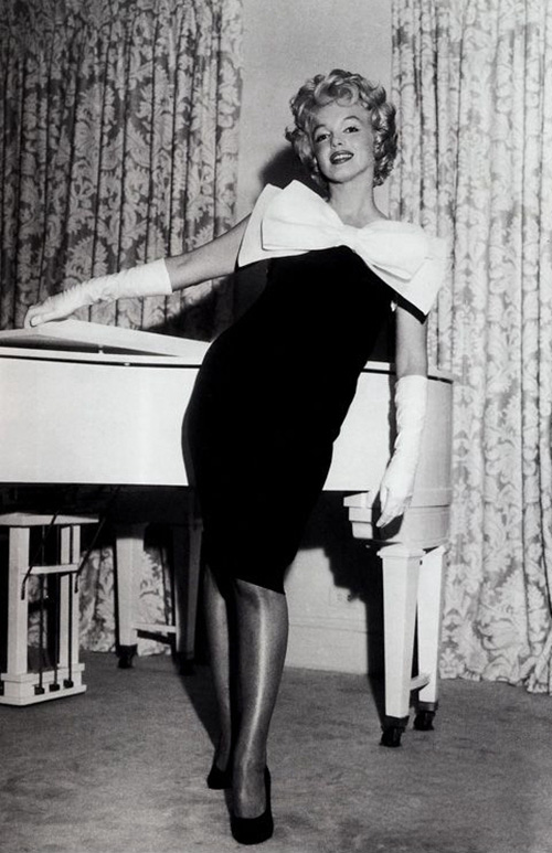 Marilyn Monroe Inspired 1950s Little Black Cocktail Party Celebrity Dress with White Bow