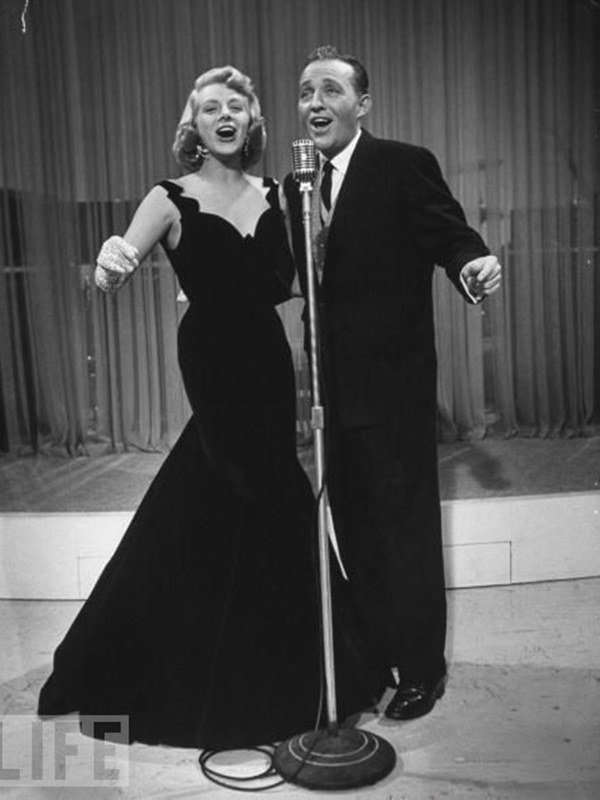 Timeless Melody Rosemary Clooney Inspired Black Velvet Sweetheart Mermaid Celebrity Formal Prom Dress White Christmas