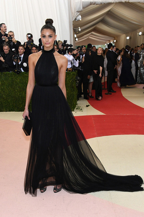 Taylor Hill Black High-neck Backless Tulle Formal Prom Celebrity Dress Met Gala 2016